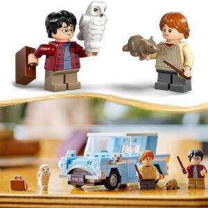 LEGO Harry Potter Fliegender Ford Anglia, baubares Spielzeug-Auto für Kinder, Geschenk für Jungs, Mädchen und alle Fans ab 7 Jahren, Set mit 2 Mini-Figuren inkl. Ron Weasley für Rollenspiele 76424