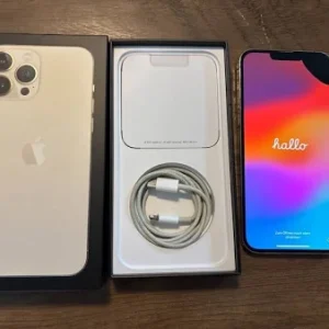iPhone 13 Pro Max gebraucht inkl. Zubehör