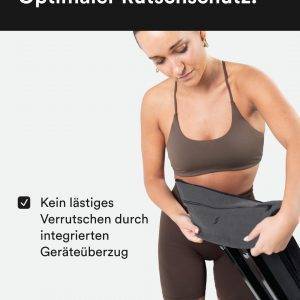 STRYVE Sporthandtuch – Das Original aus DHDL – Towell+ Pro – All Black – 105 x 42,5 cm – Magnetclip & Rutschschutz – Hygienisch & Funktional – Ideales Handtuch fürs Gym verfügbar