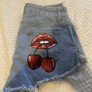 Jeans Shorts Damen – Größe 36, kaum getragen, mit ausgefranstem Saum