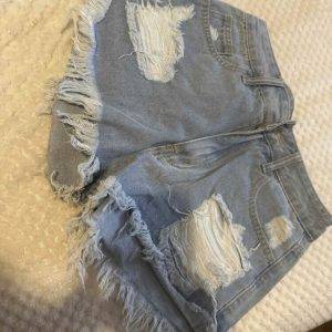 Jeans Shorts Damen – Größe 36, kaum getragen, mit ausgefranstem Saum