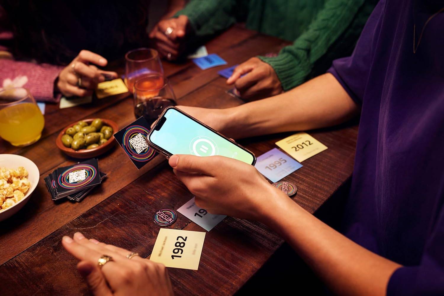 Hitster Original, EIN Party- und Kartenspiel für Erwachsene und Familien - 2 bis 10 Spieler ab 16 Jahren, Deutsch (DE) – Bild 5