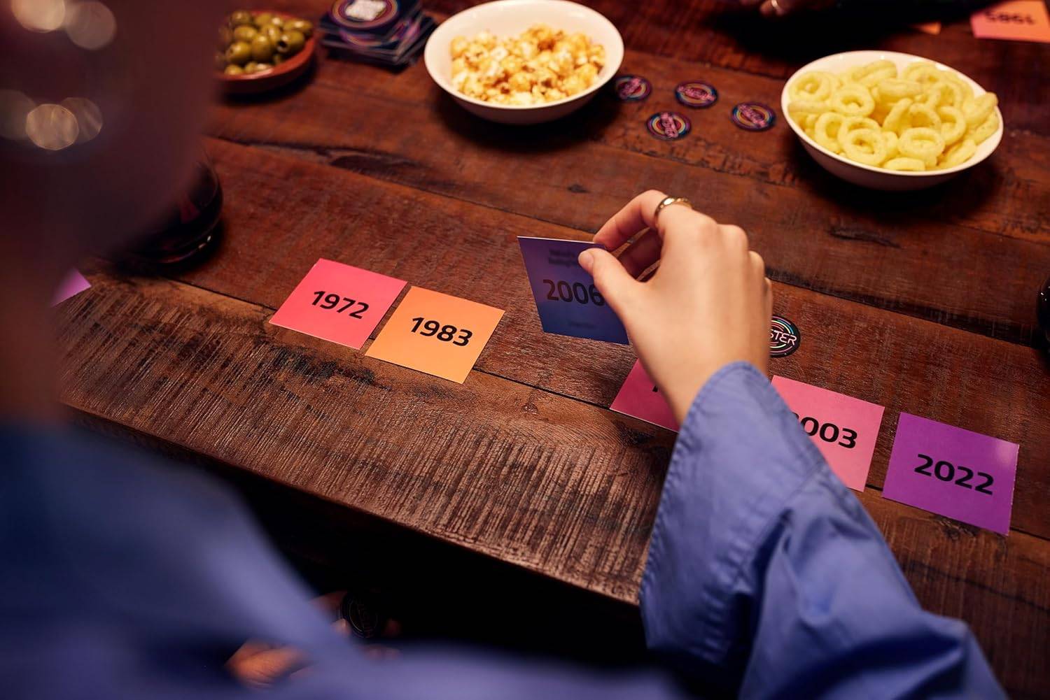 Hitster Original, EIN Party- und Kartenspiel für Erwachsene und Familien - 2 bis 10 Spieler ab 16 Jahren, Deutsch (DE) – Bild 6