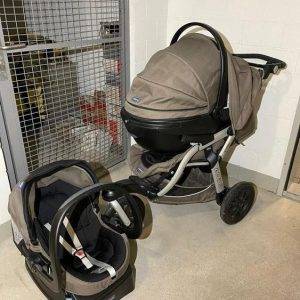 Chicco Kinderwagen, Babyschale, Maxicosi Ink. Regenschutz. 3 in 1