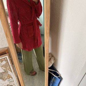 kuscheliger Bademantel knielänge kirschrot