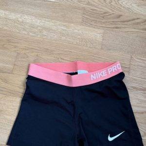 Nike Pro Shorts, Gr. M