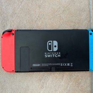 Nintendo Switch mit viel Zubehör und 5 Spiele
