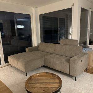 Relax Sofa mit elektronischer Liegefunktion und UBS/ USB C