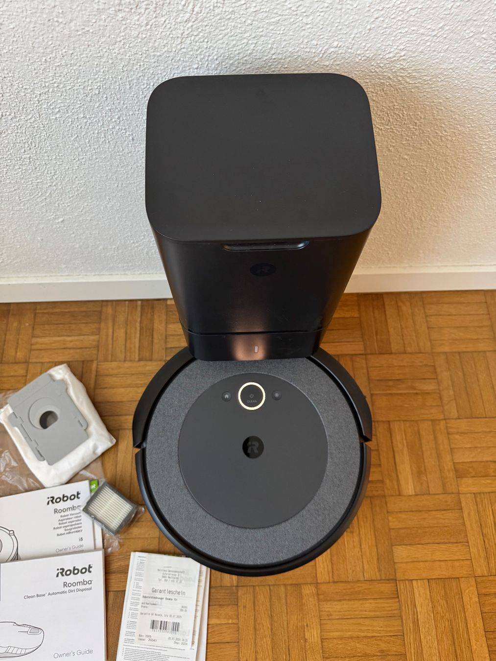Roboterstaubsauger Roomba i5+ mit Basisstation und Zubehör – Bild 2