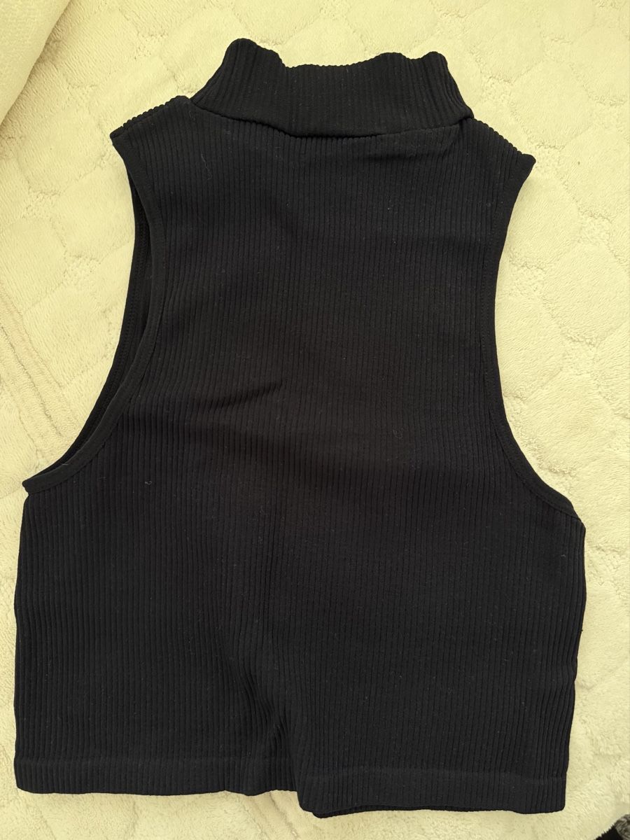 Schwarzes Zara Ripp-Top - Größe XS/S – Bild 2