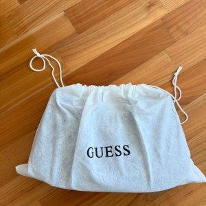 Guess Handtasche Schwarz - Neuwertig