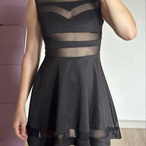 Schickes, kurzes, schwarzes Kleid mit Netzdetails, Gr. S