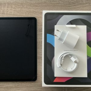 iPad Air (4. Gen.) 64GB WiFi 10.9“ top Zustand